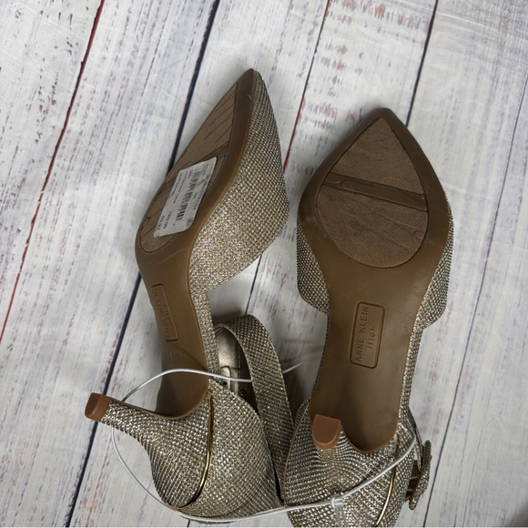 Anne Klein Fararia Iflex Pointed Toe Mid Heel Ankle Strap Pump size 9 - Picture 8 of 10